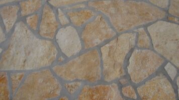 Steinplatten Gelber Saliq aus Kroatien, Kalkstein.